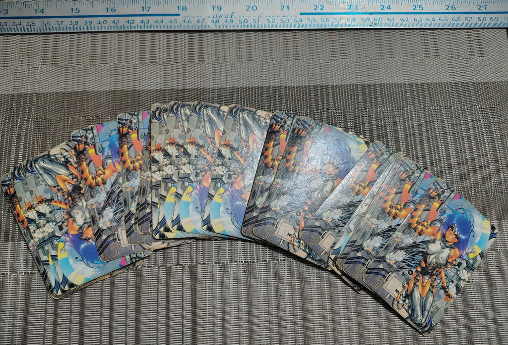 Baraja de Cartas Artística Estilo Anime Cyberpunk – Diseño Retro Coleccionable – Segunda Mano