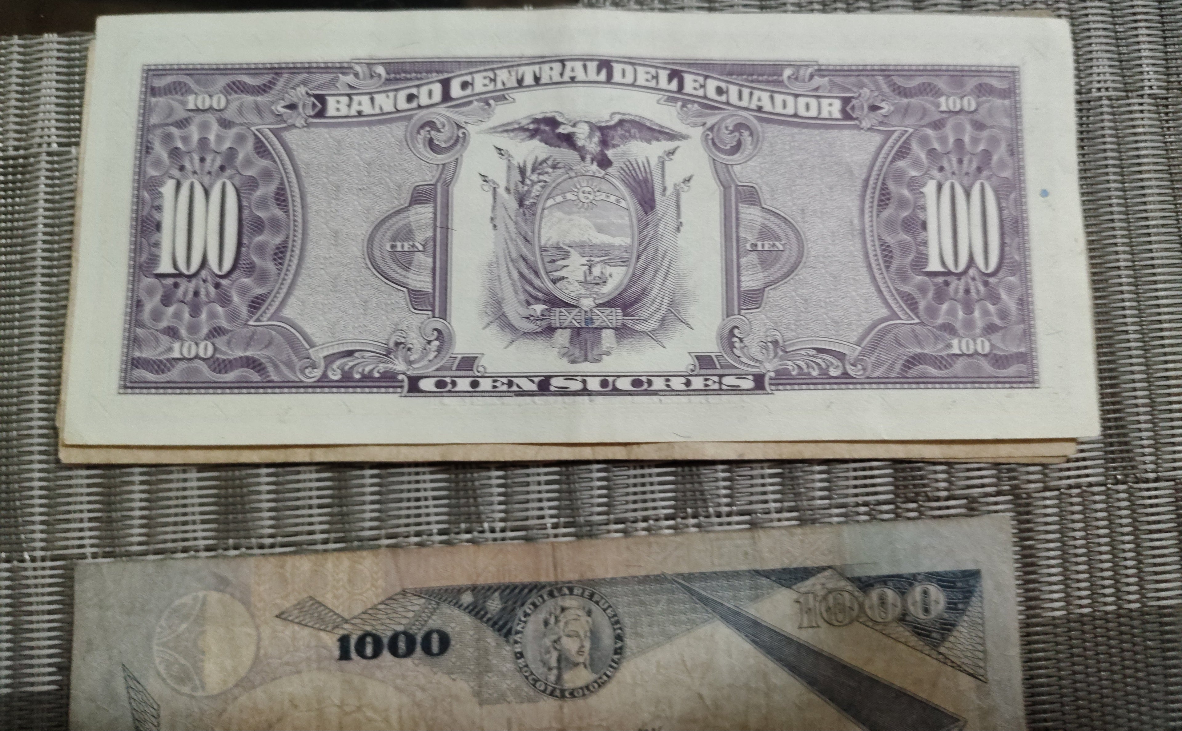 Lote de Billetes Antiguos de Colombia y Ecuador Vintage – Colección Retro de Notafilia