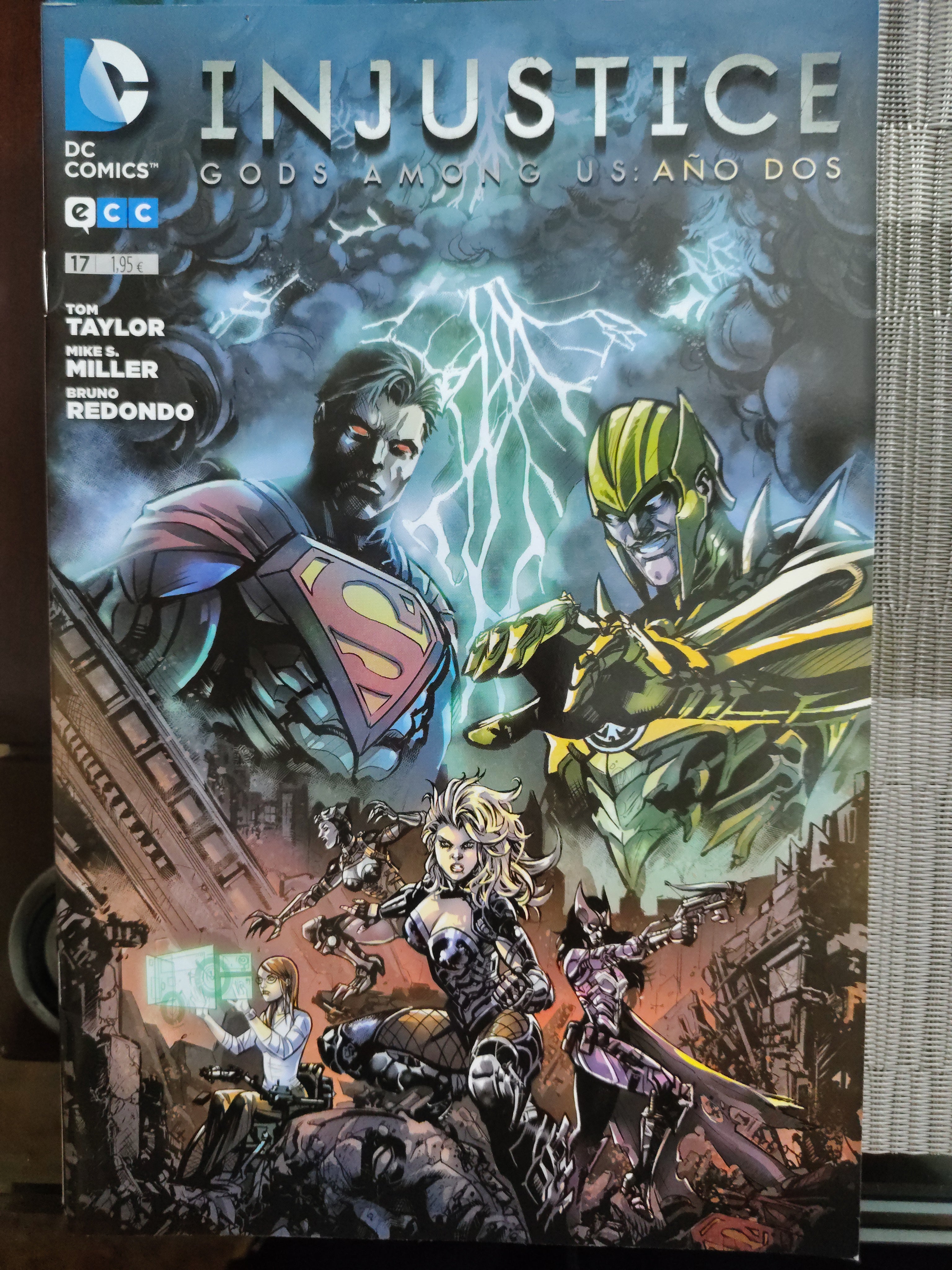Lote de Cómics y Novela Gráfica (Marvel, DC, Spawn) – Injustice, X-Men, Superman – Artículos de Segunda Mano