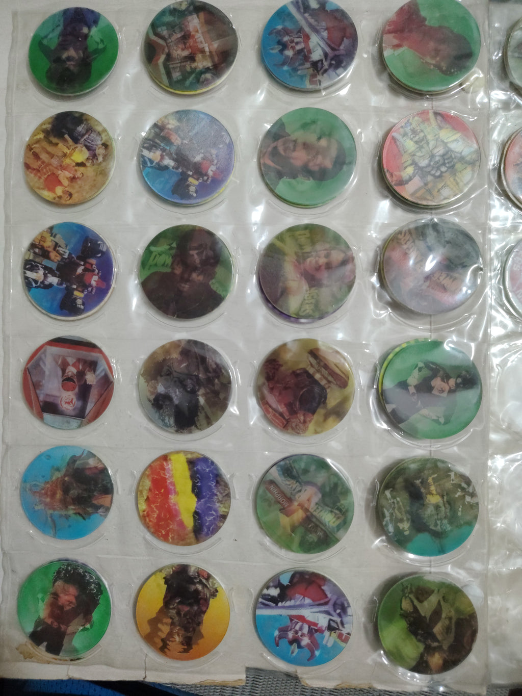 Lote de Tazos y Álbum Incompleto (Vintage 90s) – Power Rangers "Movi Jackos" Jack's Snacks – Segunda Mano